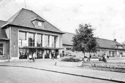 Station Lokeren, huidige stationsgebouw, jaren 1950