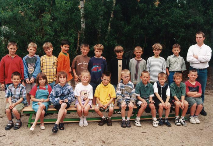 Klasfoto Gemeenteschool Waasmunster 1997-1998