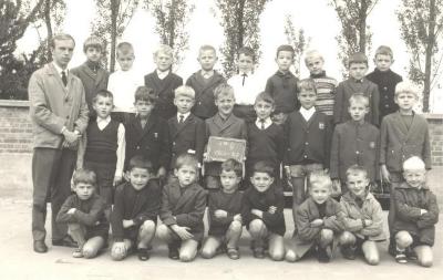 Klasfoto Gemeenteschool Waasmunster 1966-1967