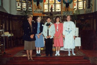 Communie Plechtige 1989 D'Hooghe Bea catechist