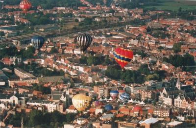 Sint-Niklaas gezien vanuit een ballon (1994)